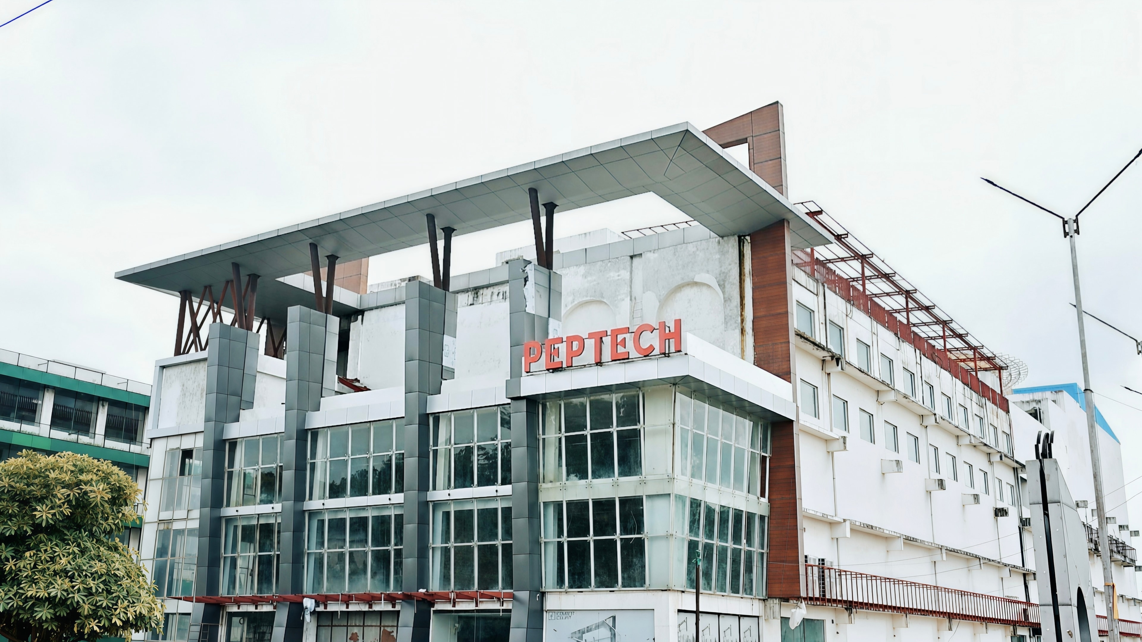 JP DD Cinemas Satna building exterior